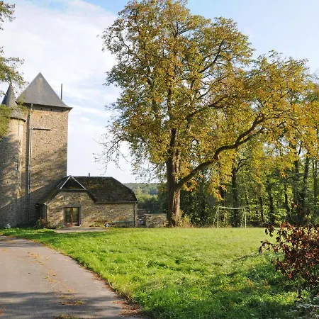 Attractive Holiday In Marche-en-famenne With Garden Vakantiehuis