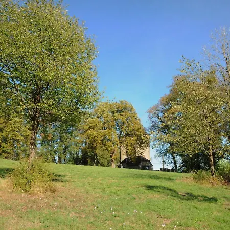 Vakantiehuis Attractive Holiday In Marche-en-famenne With Garden