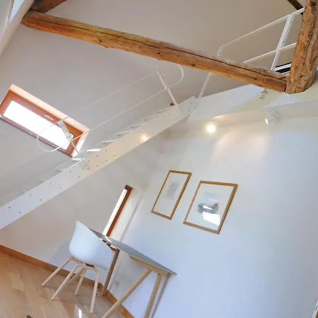 Vakantiehuis Attractive Holiday In Marche-en-famenne With Garden