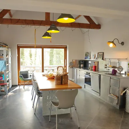 Attractive Holiday In Marche-en-famenne With Garden Vakantiehuis
